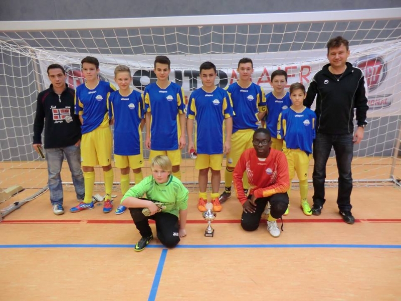 tl_files/sg_endingen_rosswangen/Bilder/Junioren/2013_2014/C-Junioren/Turniersieger Burladingen 2013.jpg